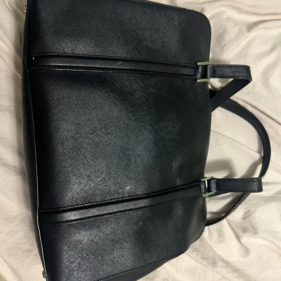 Kate Spade Black Shoulder Bag with Gold Accents - Picture 4 of 9